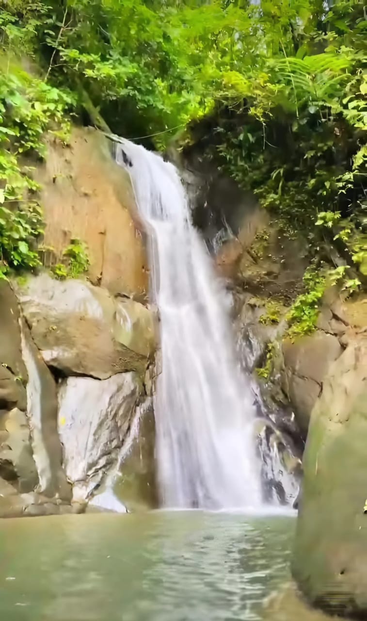 Air terjun Desa Abail.